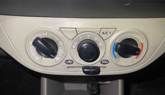 2015 Maruti Alto K10 VXI, Petrol, Manual, 99,053 km, AC Unit - Minor issue in the heater switch