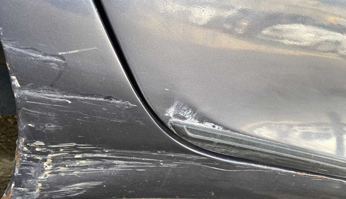 2014 Hyundai Eon ERA +, Petrol, Manual, 32,876 km, Right running board - Slightly dented
