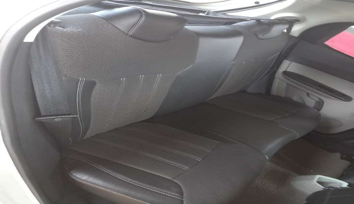 2018 Tata Tiago XZA PETROL, Petrol, Automatic, 16,292 km, Second-row right seat - Cover slightly stained