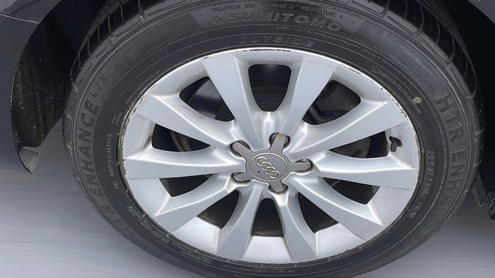 AUDI A6-Alloy Wheel RHS Rear Scratch