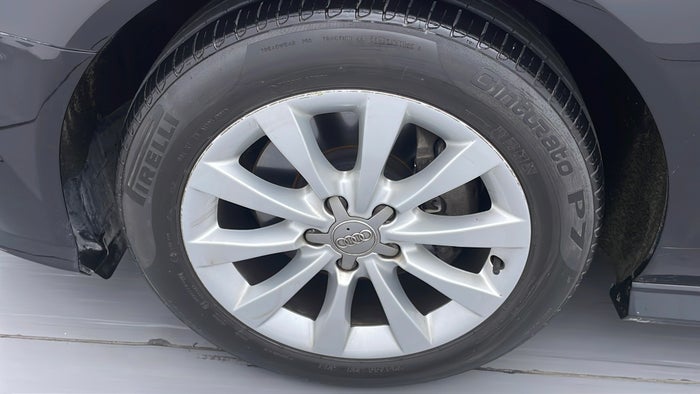 AUDI A6-Alloy Wheel LHS Front Scratch