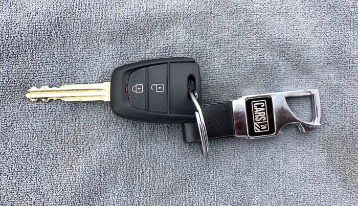 2014 Hyundai Grand i10 MAGNA 1.2 VTVT, Petrol, Manual, 25,771 km, Key Close Up