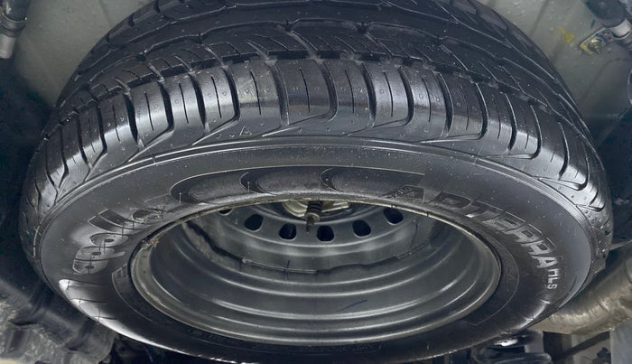2020 Mahindra MARAZZO M 6 + 7 STR, Diesel, Manual, 10,653 km, Spare Tyre