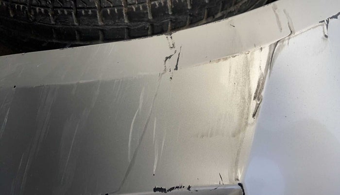2015 Maruti Swift VXI, Petrol, Manual, 40,089 km, Front bumper - Minor scratches