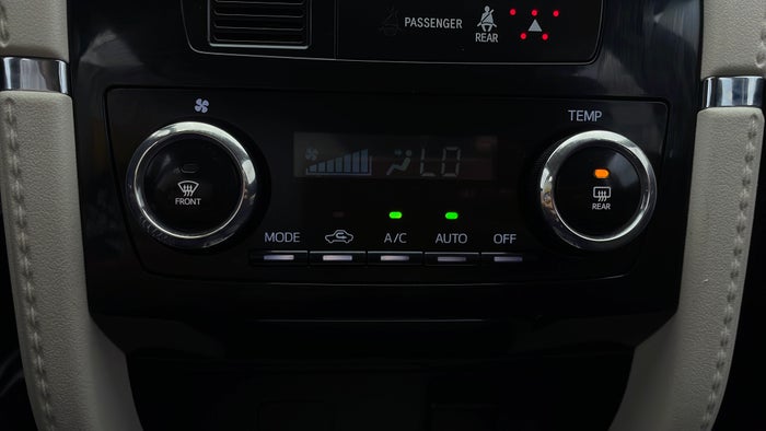TOYOTA RUSH-Automatic Climate Control