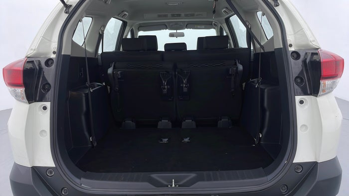 TOYOTA RUSH-Boot Inside View