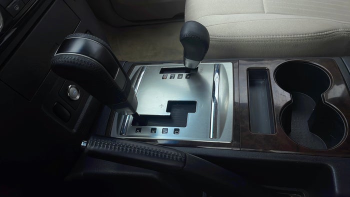 MITSUBISHI PAJERO-Gear Lever
