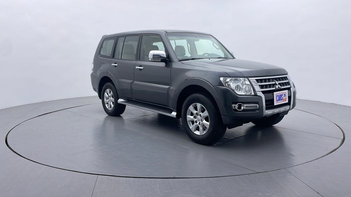 MITSUBISHI PAJERO-Right Front Diagonal (45- Degree) View