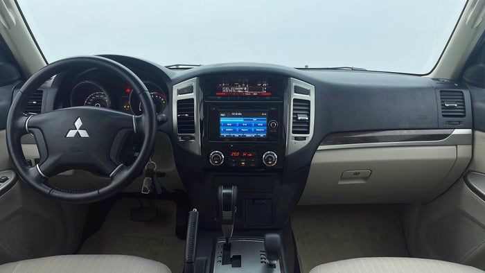 MITSUBISHI PAJERO-Dashboard View