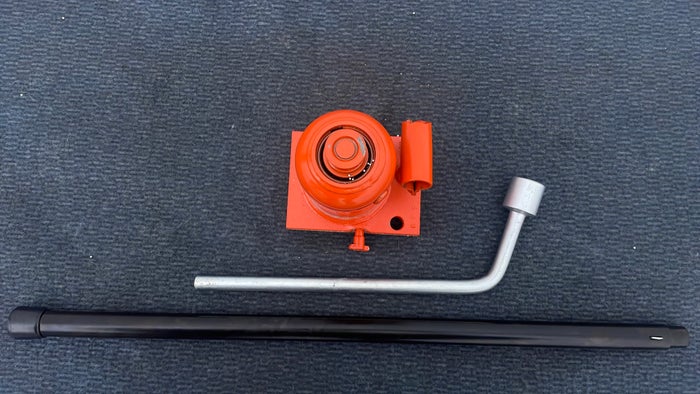 MITSUBISHI PAJERO-Tool Kit