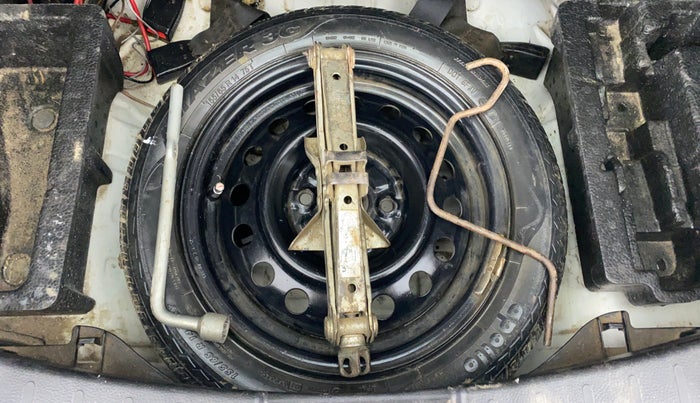 2017 Maruti Wagon R 1.0 VXI, Petrol, Manual, 29,049 km, Spare Tyre
