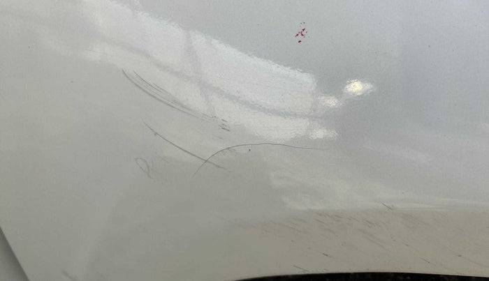 2017 Maruti Swift VXI O, Petrol, Manual, 16,284 km, Right fender - Paint has minor damage