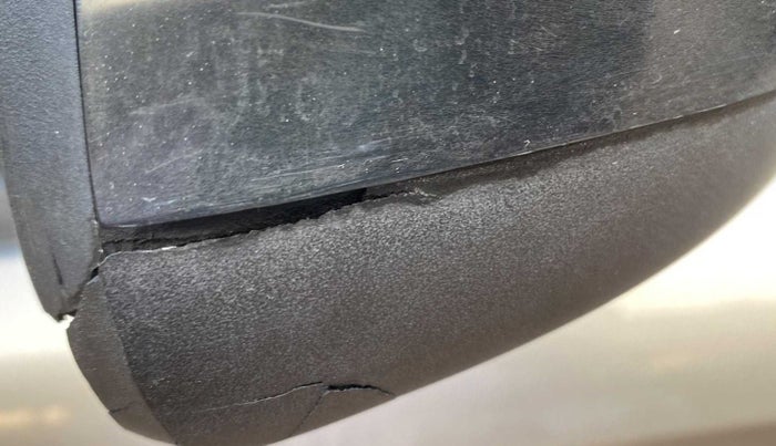 2018 Mahindra KUV 100 NXT K2 6 STR, Petrol, Manual, 43,183 km, Right rear-view mirror - Cover has minor damage