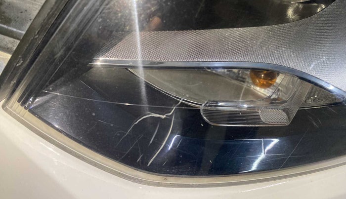 2017 Volkswagen Ameo HIGHLINE 1.2, Petrol, Manual, 56,769 km, Left headlight - Minor scratches