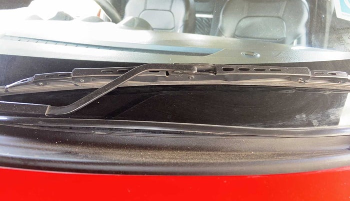 2019 Maruti Swift VXI, Petrol, Manual, 18,396 km, Front windshield - Wiper nozzle not functional