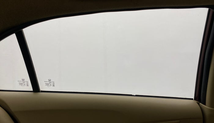 2014 Honda Amaze 1.2 SMT I VTEC, Petrol, Manual, 63,154 km, Left front window switch / handle - Power window makes minor noise