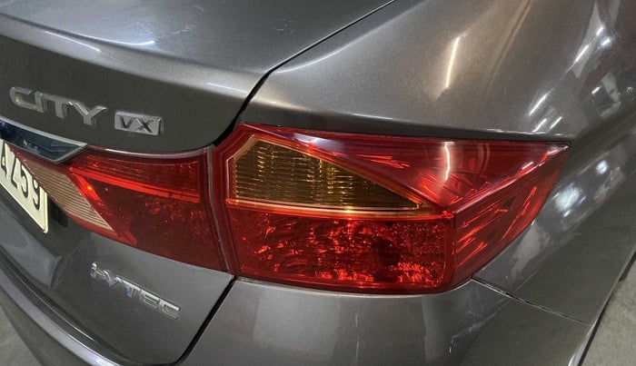 2015 Honda City VX CVT PETROL, Petrol, Automatic, 59,455 km, Right tail light - Minor scratches