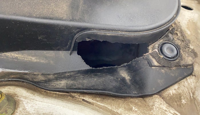 2019 Honda Civic 1.8L I-VTEC ZX CVT, Petrol, Automatic, 31,854 km, Bonnet (hood) - Cowl vent panel has minor damage