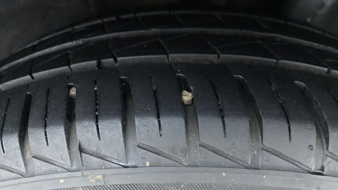Left Rear Tyre Tread