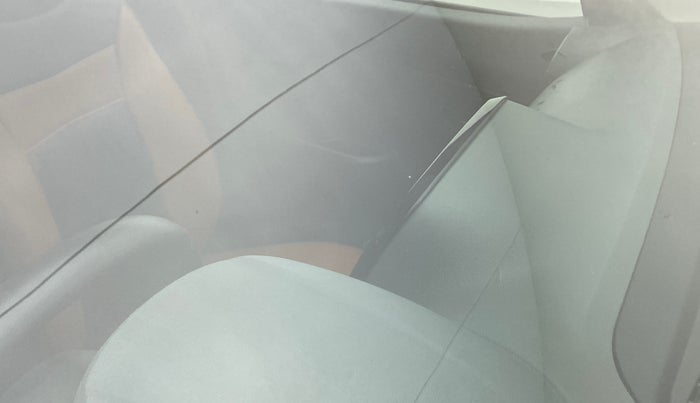 2021 Renault Kwid RXT, Petrol, Manual, 22,507 km, Front windshield - Minor spot on windshield