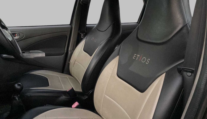 2011 Toyota Etios V, Petrol, Manual, 47,612 km, Right Side Front Door Cabin