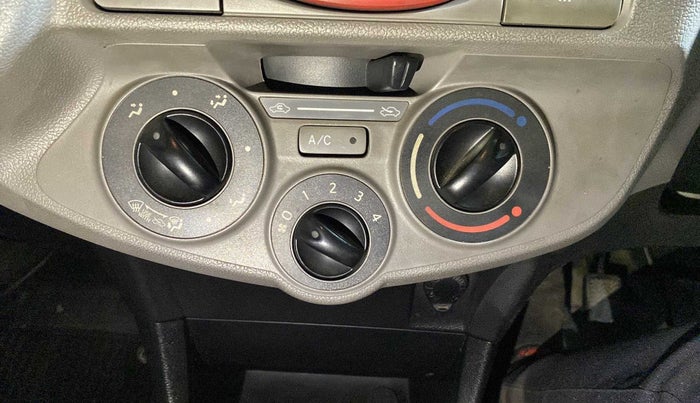 2011 Toyota Etios V, Petrol, Manual, 47,612 km, AC Unit - Main switch light not functional