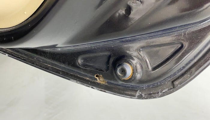 2018 Honda Amaze 1.2 V MT I-VTEC, CNG, Manual, 25,637 km, Right rear door - Slightly rusted
