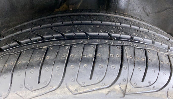 2018 Honda Amaze 1.2 V MT I-VTEC, CNG, Manual, 25,637 km, Left Rear Tyre Tread