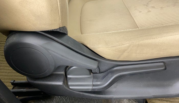 2018 Honda Amaze 1.2 V MT I-VTEC, CNG, Manual, 25,637 km, Driver Side Adjustment Panel