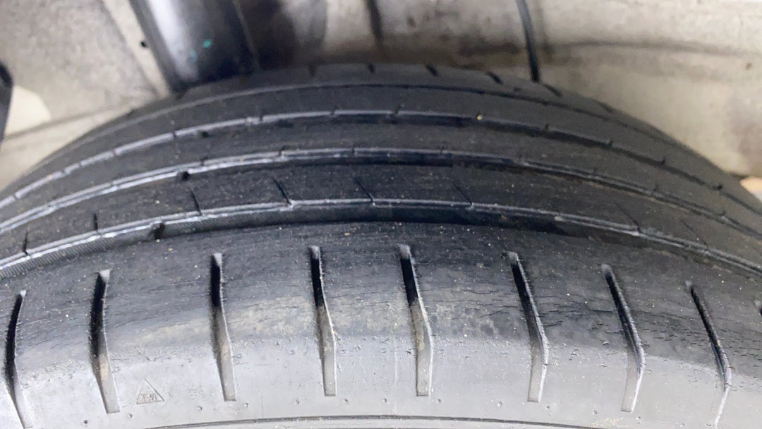 Right Rear Tyre Tread