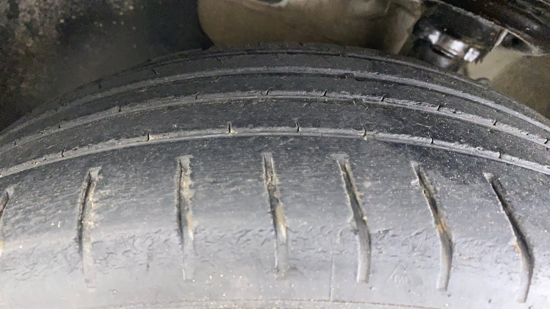 Left Front Tyre Tread