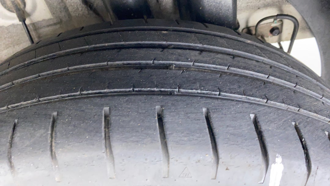 Left Rear Tyre Tread