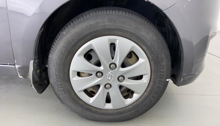 2011 Hyundai i10 SPORTZ 1.2 AT, Petrol, Automatic, 18,495 km, Right Front Wheel