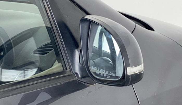2011 Hyundai i10 SPORTZ 1.2 AT, Petrol, Automatic, 18,495 km, Right rear-view mirror - Mirror motor not working