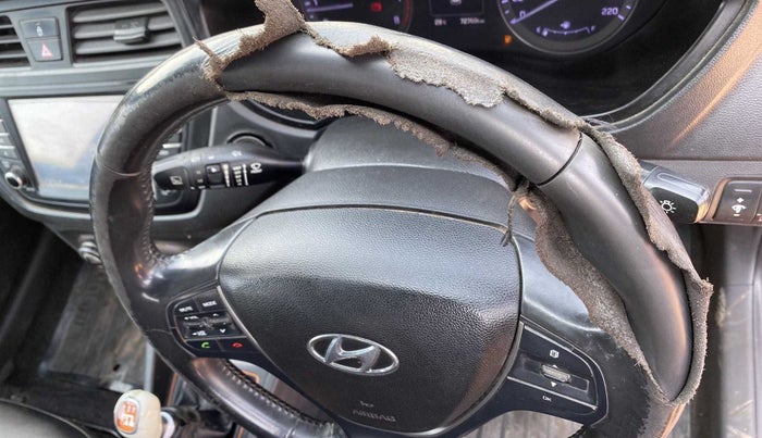 2015 Hyundai i20 Active 1.2 SX, Petrol, Manual, 72,727 km, Steering wheel - Steering cover is minor torn
