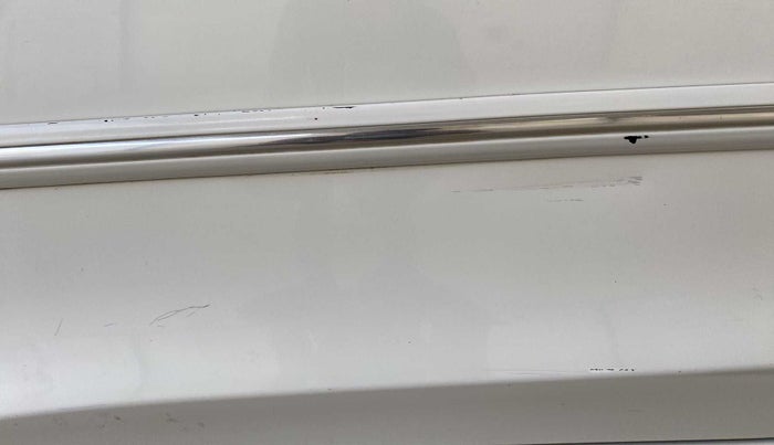 2015 Honda City SV MT PETROL, Petrol, Manual, 61,854 km, Front passenger door - Minor scratches