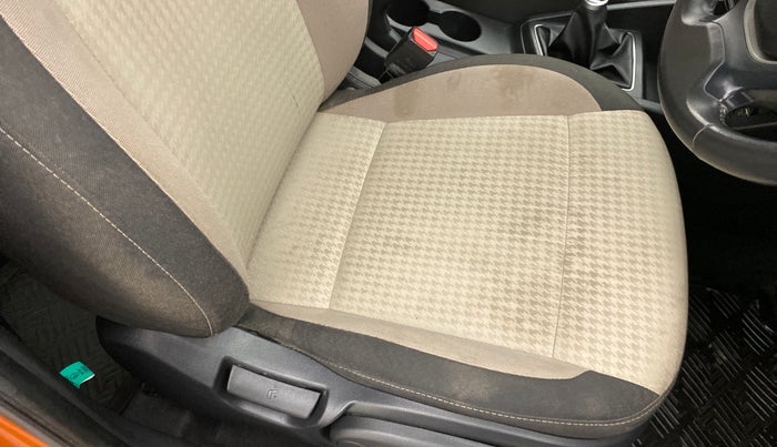 2018 Hyundai Elite i20 ASTA 1.2 (O), Petrol, Manual, 24,988 km, Driver seat - Cover slightly stained