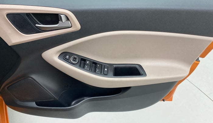 2018 Hyundai Elite i20 ASTA 1.2 (O), Petrol, Manual, 24,988 km, Driver Side Door Panels Control