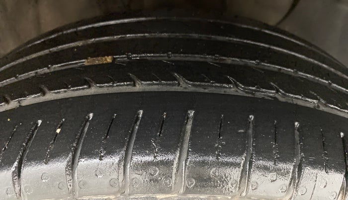 2018 Hyundai Elite i20 ASTA 1.2 (O), Petrol, Manual, 24,988 km, Right Front Tyre Tread