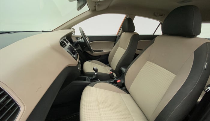2018 Hyundai Elite i20 ASTA 1.2 (O), Petrol, Manual, 24,988 km, Right Side Front Door Cabin