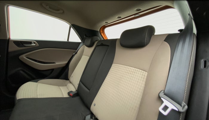 2018 Hyundai Elite i20 ASTA 1.2 (O), Petrol, Manual, 24,988 km, Right Side Rear Door Cabin