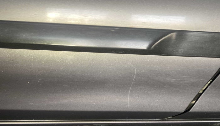 2015 Maruti Ciaz ZXI, Petrol, Manual, 24,565 km, Right rear door - Minor scratches