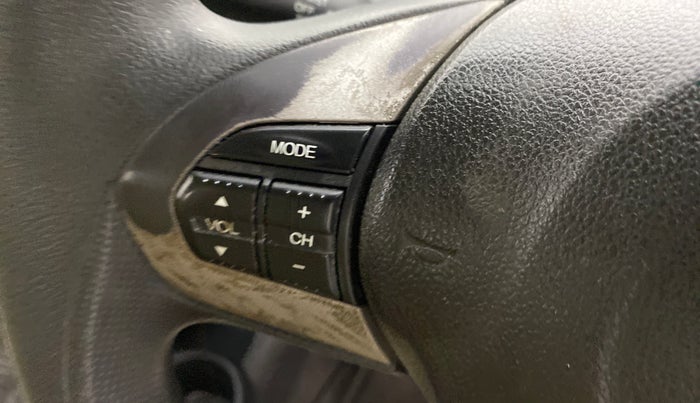 2014 Honda Amaze 1.2L I-VTEC S, Petrol, Manual, 47,390 km, Steering wheel - Sound system control not functional