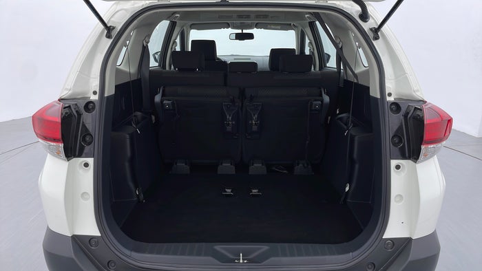 TOYOTA RUSH-Boot Inside View