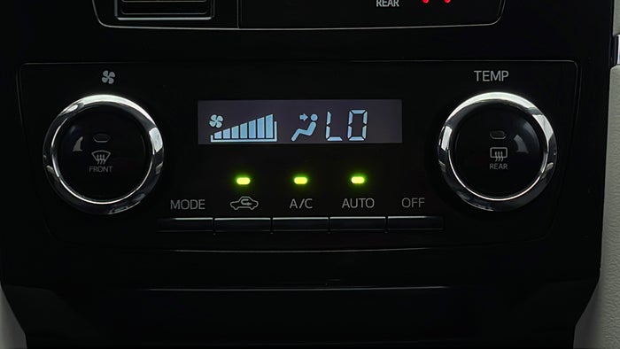 TOYOTA RUSH-Automatic Climate Control