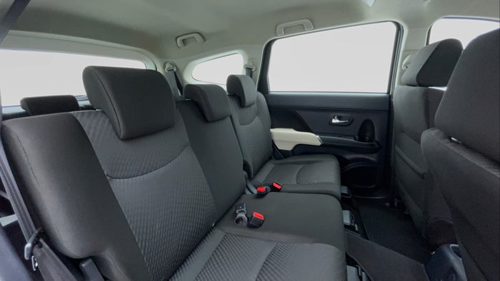 TOYOTA RUSH-Right Side Door Cabin View