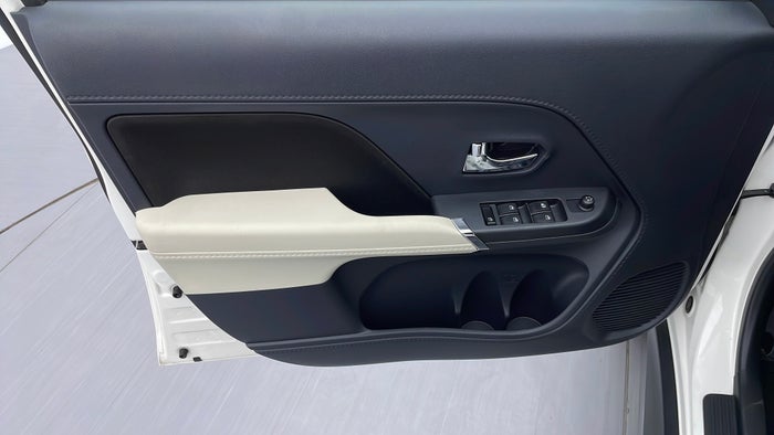 TOYOTA RUSH-Driver Side Door Panels Controls