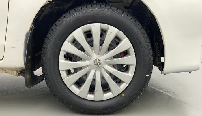 2015 Toyota Etios Liva G, Petrol, Manual, 96,553 km, Right Front Wheel