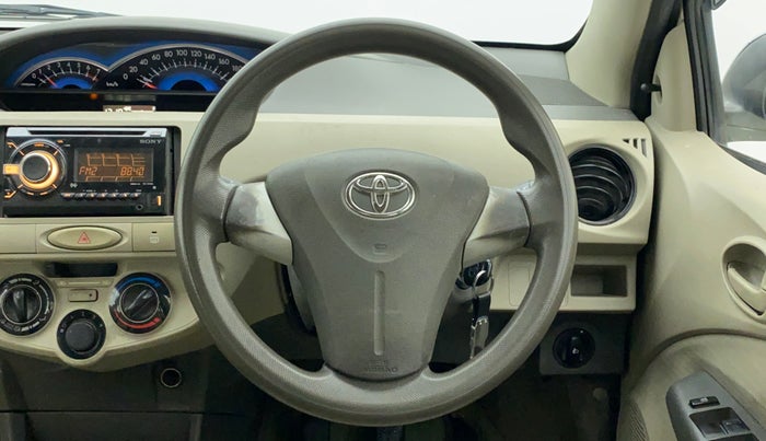 2015 Toyota Etios Liva G, Petrol, Manual, 96,553 km, Steering Wheel Close Up