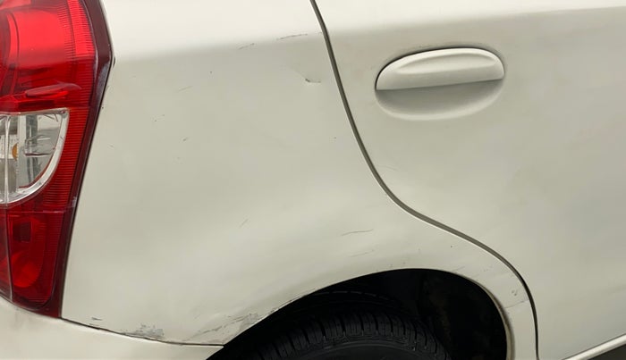 2015 Toyota Etios Liva G, Petrol, Manual, 96,553 km, Right quarter panel - Slightly dented